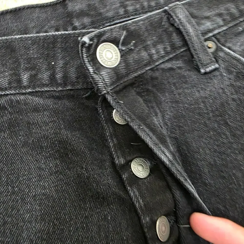 Baggy Y2K Black Levi 501 Button Fly Jorts  (38
